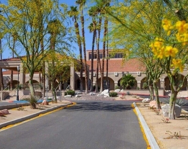 77196 Pauma Valley Way - Photo Thumbnail 12