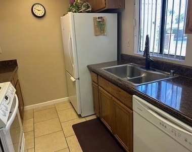 77196 Pauma Valley Way - Photo Thumbnail 5