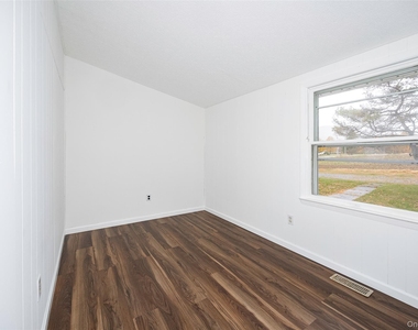 82 Lake Road - Photo Thumbnail 17