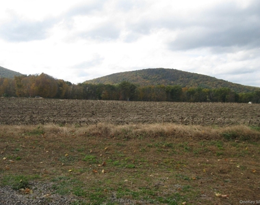 82 Lake Road - Photo Thumbnail 32