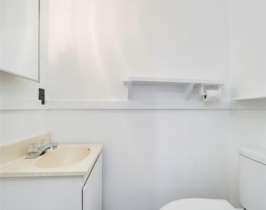 82 Lake Road - Photo Thumbnail 11