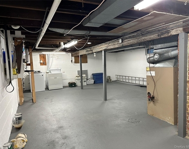 517 Flint Street - Photo Thumbnail 13