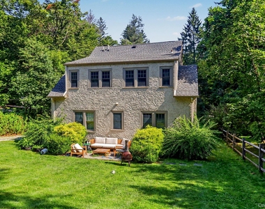 82 Douglas Road - Photo Thumbnail 18