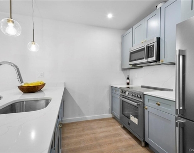 139 Fifth - Photo Thumbnail 5