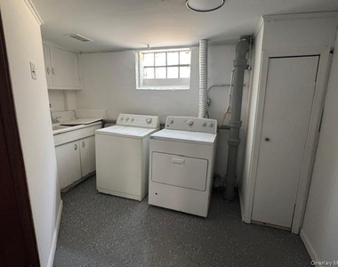 83-19 255th Street - Photo Thumbnail 8