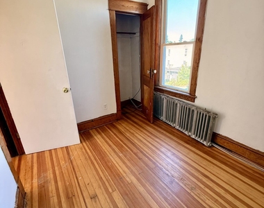 154 Spring Street - Photo Thumbnail 2