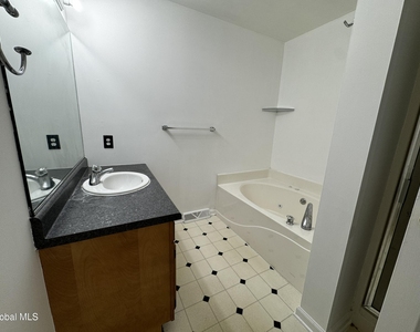 98 Harvard Road - Photo Thumbnail 17