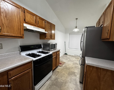 98 Harvard Road - Photo Thumbnail 8