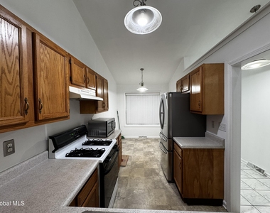98 Harvard Road - Photo Thumbnail 11