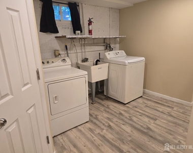 111 Bertram Avenue - Photo Thumbnail 11