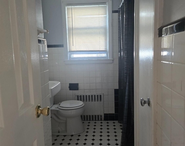 111 Bertram Avenue - Photo Thumbnail 8