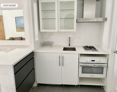 31 W 94th Street - Photo Thumbnail 4