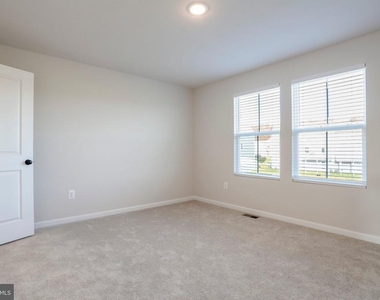 128 Rabbit Rd - Photo Thumbnail 24