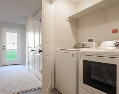 128 Rabbit Rd - Photo Thumbnail 4