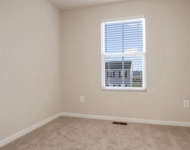 128 Rabbit Rd - Photo Thumbnail 17