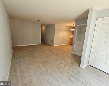 12109 Greenway Court - Photo Thumbnail 5