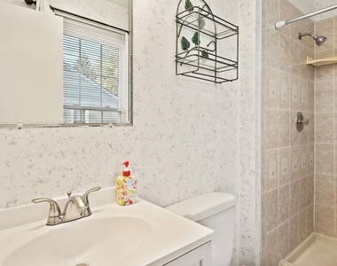 4453 Holly Avenue - Photo Thumbnail 22