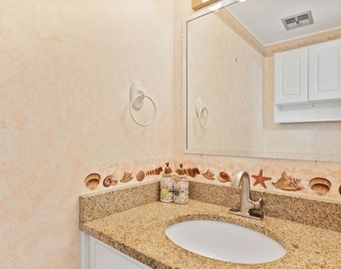 4453 Holly Avenue - Photo Thumbnail 16