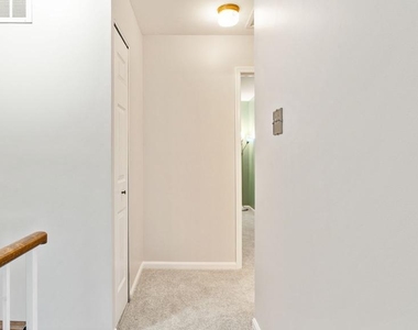 4453 Holly Avenue - Photo Thumbnail 17