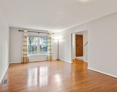 4453 Holly Avenue - Photo Thumbnail 7