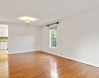 4453 Holly Avenue - Photo Thumbnail 5