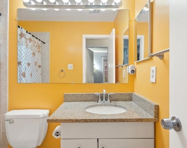 4453 Holly Avenue - Photo Thumbnail 31