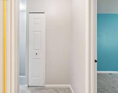 4453 Holly Avenue - Photo Thumbnail 18