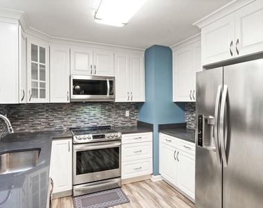 4453 Holly Avenue - Photo Thumbnail 13