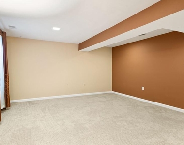4453 Holly Avenue - Photo Thumbnail 37