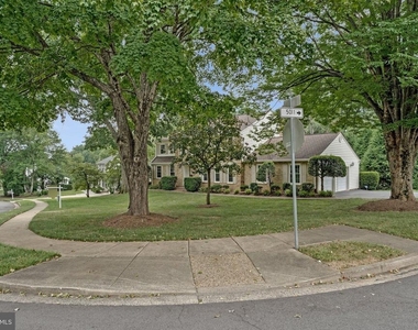 1171 Foxhound Court - Photo Thumbnail 2