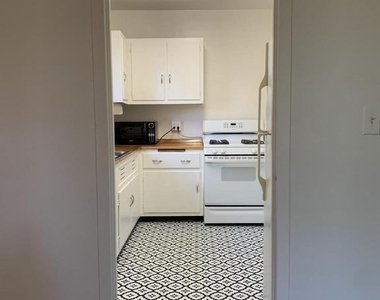 3382 Martha Custis Drive - Photo Thumbnail 7