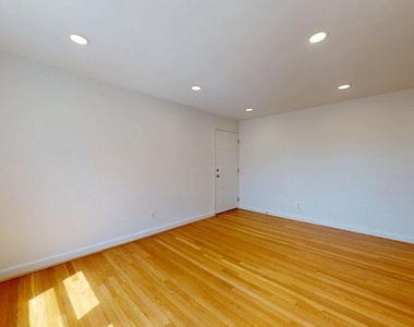 1210 N Kenilworth Street - Photo Thumbnail 2