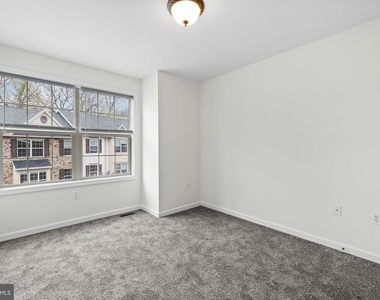 24 Shady Tree Court - Photo Thumbnail 17