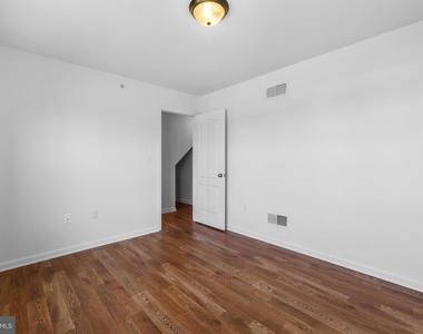 28 Heights Ave - Photo Thumbnail 7