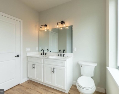 2121 Bellmore Street - Photo Thumbnail 16