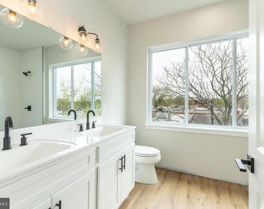 2121 Bellmore Street - Photo Thumbnail 8