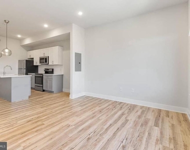 2440 Kensington Avenue - Photo Thumbnail 4