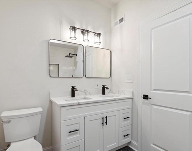 619 Cecil B Moore Avenue - Photo Thumbnail 13