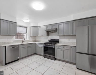 732 Dickinson Street - Photo Thumbnail 7