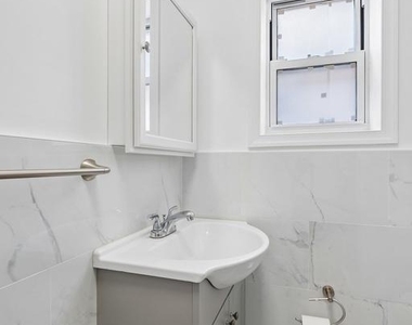732 Dickinson Street - Photo Thumbnail 15