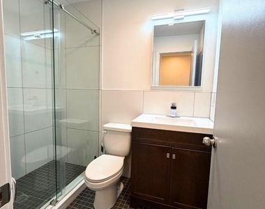 914 Snyder Avenue - Photo Thumbnail 13