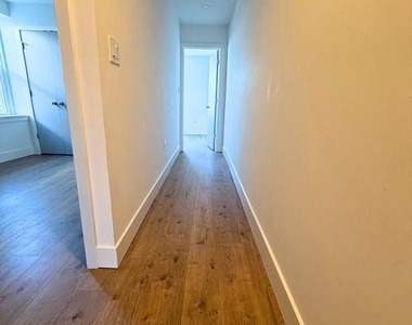 914 Snyder Avenue - Photo Thumbnail 15
