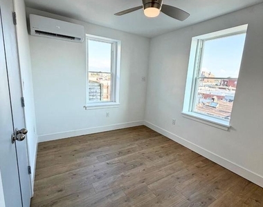 914 Snyder Avenue - Photo Thumbnail 7