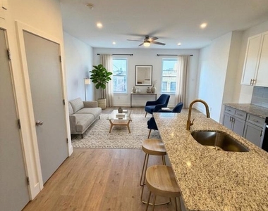 914 Snyder Avenue - Photo Thumbnail 4