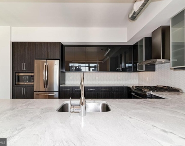 1125 Sansom Street - Photo Thumbnail 6
