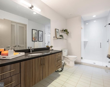 1125 Sansom Street - Photo Thumbnail 24