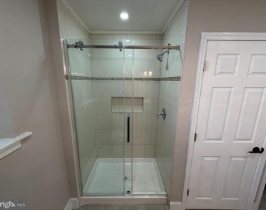 1651 W Grange Avenue - Photo Thumbnail 6