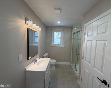 1651 W Grange Avenue - Photo Thumbnail 5