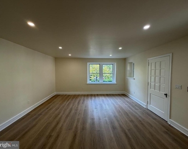 1651 W Grange Avenue - Photo Thumbnail 1