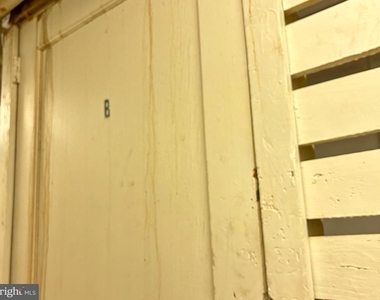 676 Perth Place - Photo Thumbnail 27